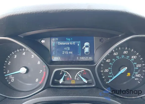 2014 Ford Focus Se z USA, uszkodzony, nr VIN 1FADP3F21EL346920